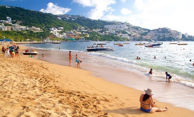 Playa Icacos. Imagen extraída de www.mexicodestinos.com