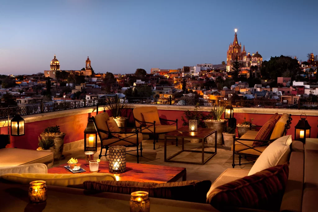 Luna Tapas Bar | Imagen extraída de www.rosewoodhotels.com
